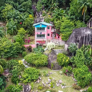 Les Elles Self Catering Baie Lazare (Mahe)